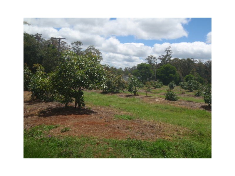 64 Brett Road, Blackbutt QLD 4306