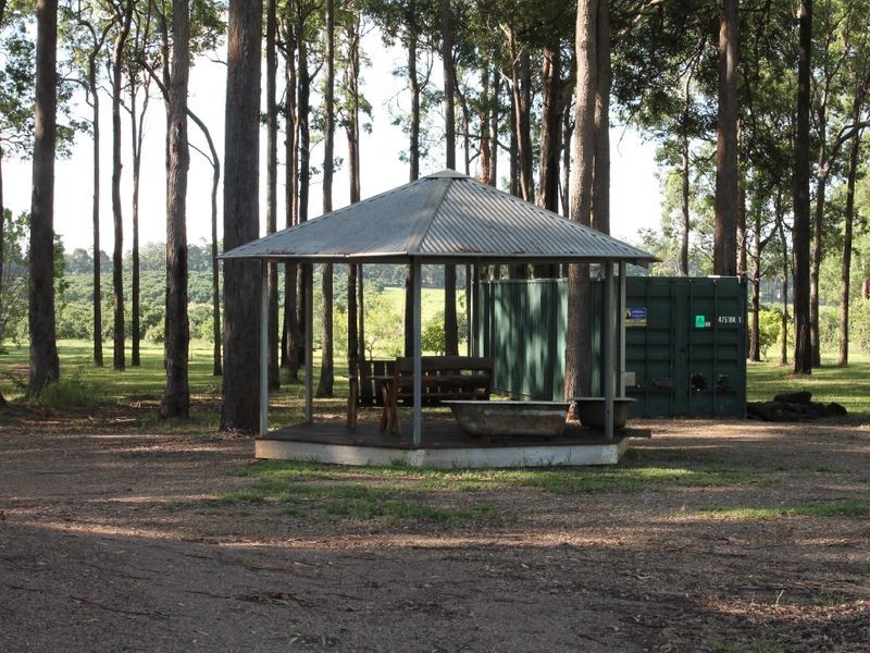 98 BRETT ROAD, Blackbutt QLD 4306
