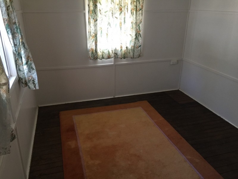 33 David Street, Linville QLD 4306