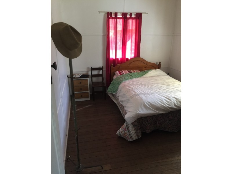33 David Street, Linville QLD 4306