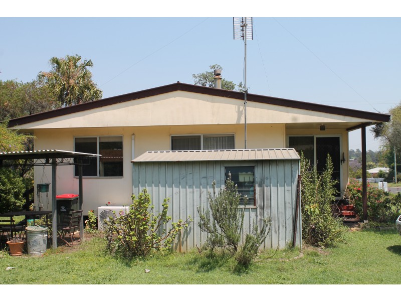 9 Gladys Street, Blackbutt QLD 4306