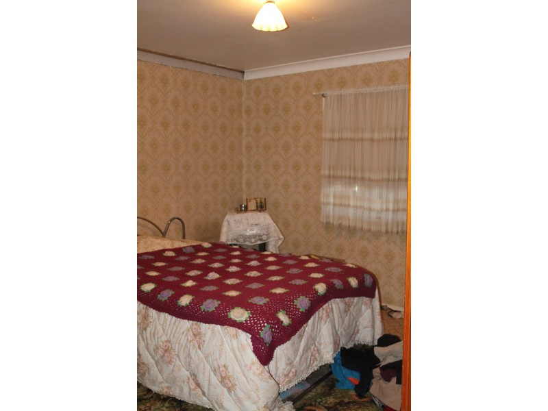 9 Gladys Street, Blackbutt QLD 4306