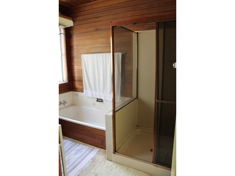 186 Crumpton Drive, Blackbutt QLD 4306