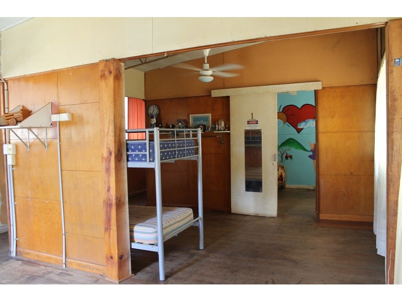 186 Crumpton Drive, Blackbutt QLD 4306