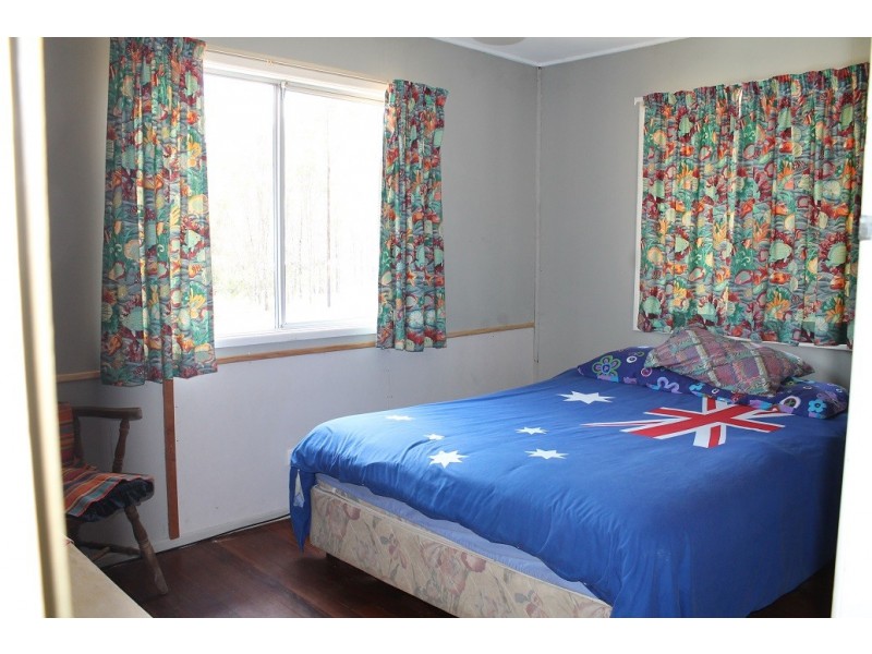 186 Crumpton Drive, Blackbutt QLD 4306