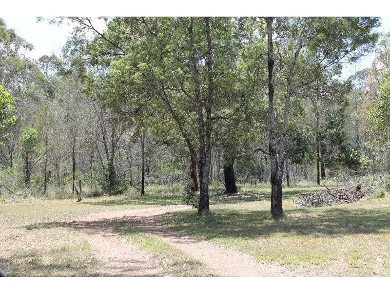 186 Crumpton Drive, Blackbutt QLD 4306