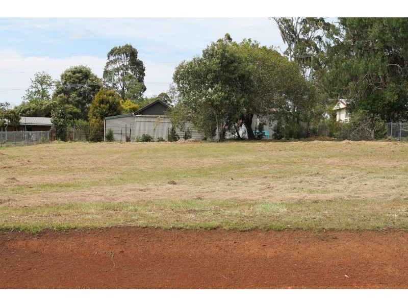 26 Fern Street, Blackbutt QLD 4306