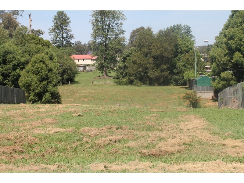 19 RAILWAY STREET, Blackbutt QLD 4306