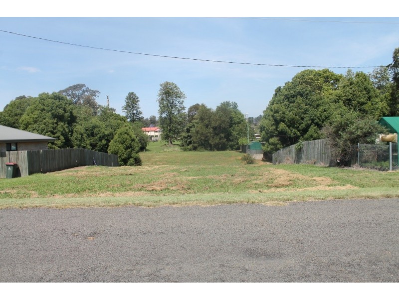 19 RAILWAY STREET, Blackbutt QLD 4306