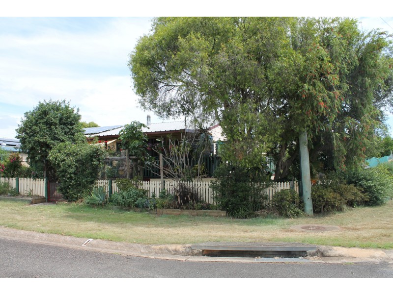 1 Miller Street, Blackbutt QLD 4306