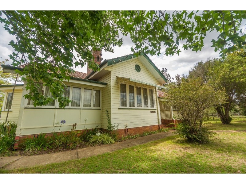 86 Hart Street, Blackbutt QLD 4306