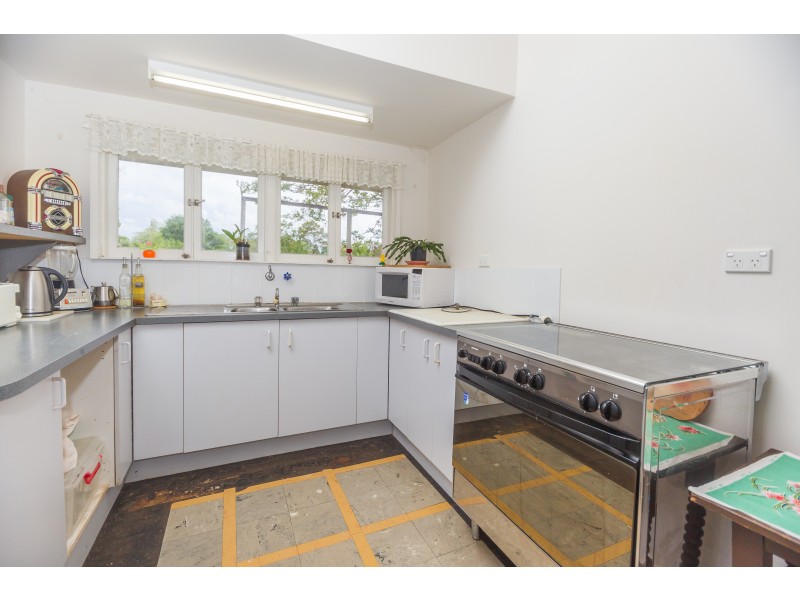 86 Hart Street, Blackbutt QLD 4306