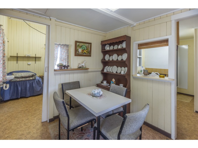 86 Hart Street, Blackbutt QLD 4306