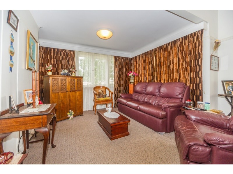 86 Hart Street, Blackbutt QLD 4306