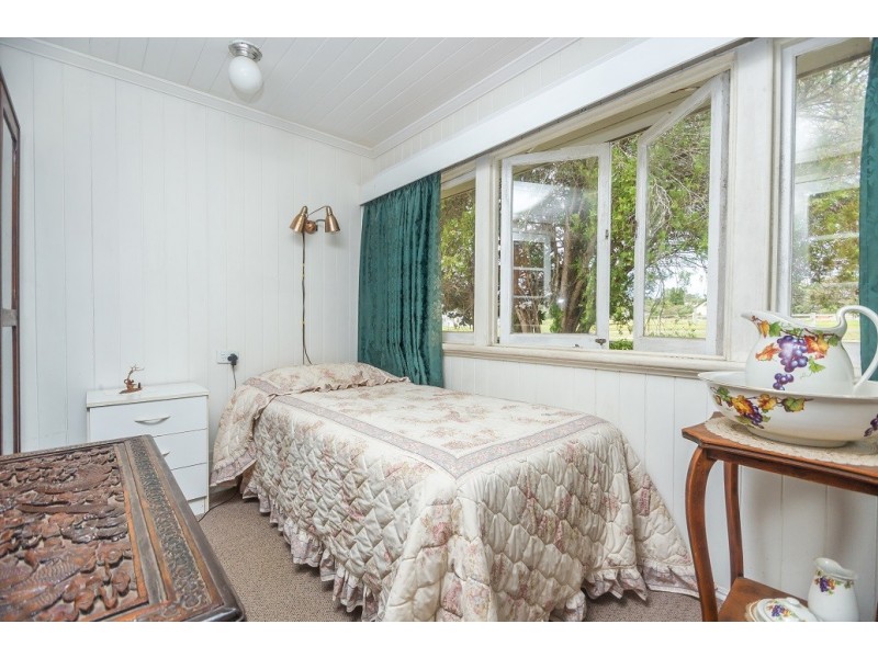 86 Hart Street, Blackbutt QLD 4306