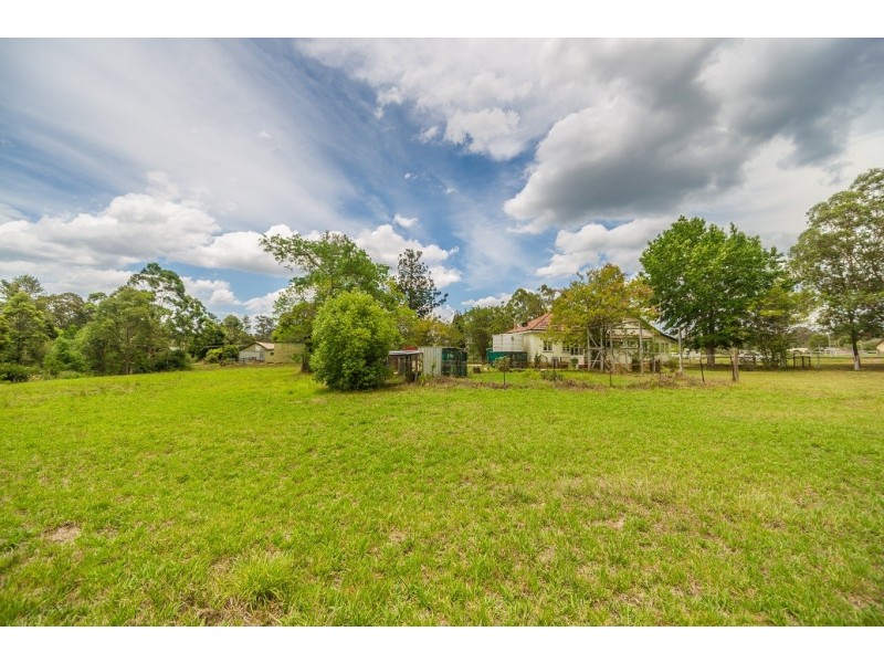 86 Hart Street, Blackbutt QLD 4306