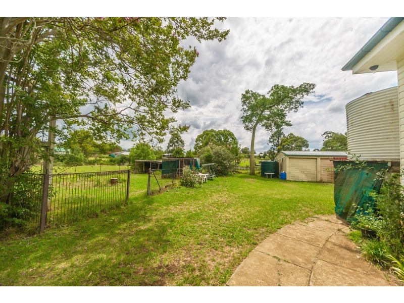 86 Hart Street, Blackbutt QLD 4306