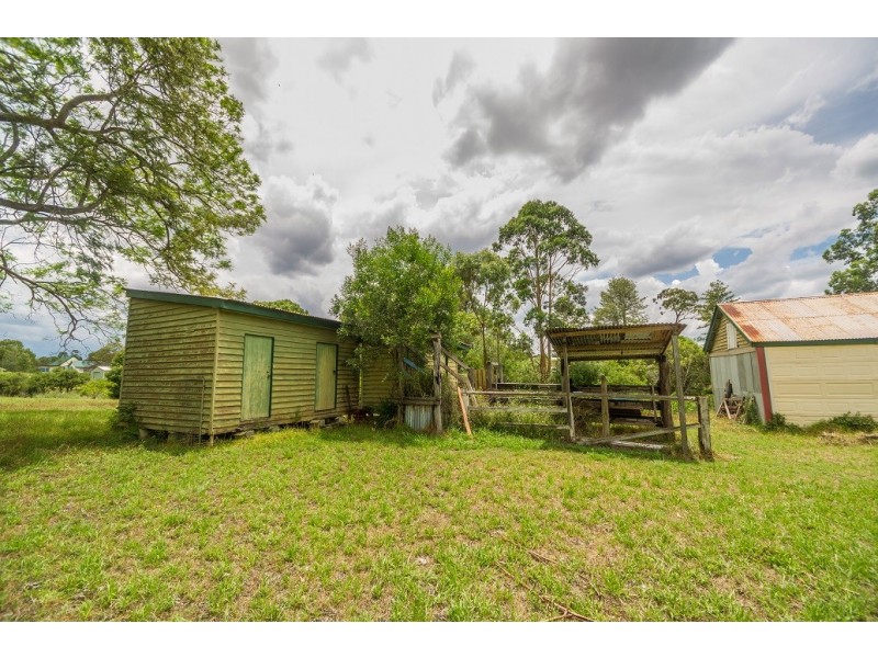 86 Hart Street, Blackbutt QLD 4306