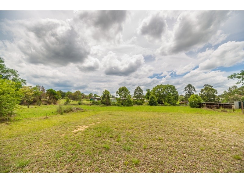 86 Hart Street, Blackbutt QLD 4306