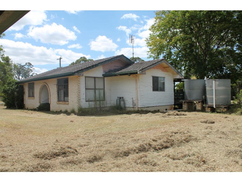 11 Hart Street, Blackbutt QLD 4306