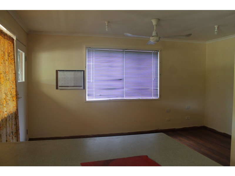 11 Hart Street, Blackbutt QLD 4306