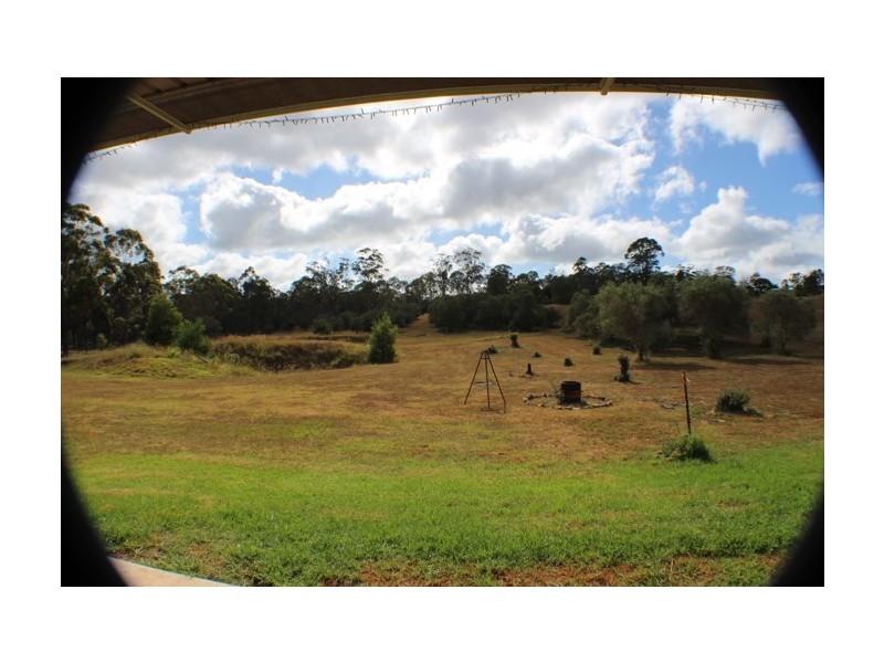 102 Hilary Road, Benarkin North QLD 4306