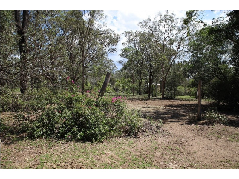 62 Langton Road, Blackbutt QLD 4306