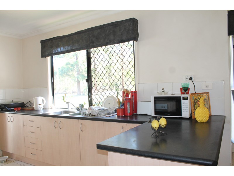 96 Packer Road, Blackbutt QLD 4306