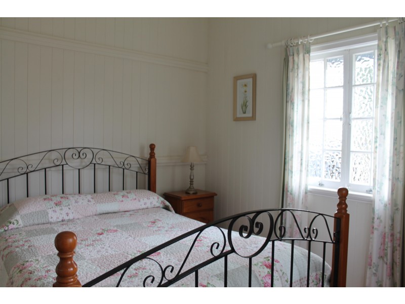 54  Hardgrave Road, Benarkin QLD 4306