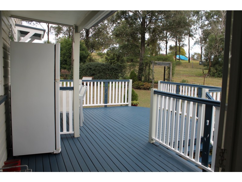 54  Hardgrave Road, Benarkin QLD 4306