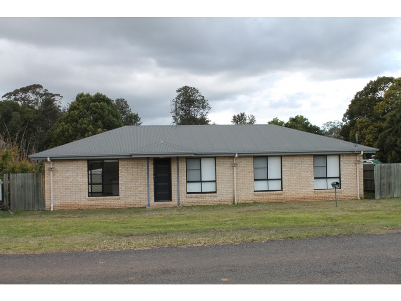 21 Railway Street, Blackbutt QLD 4306