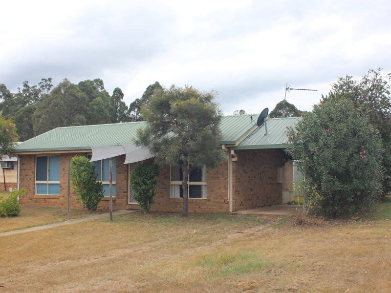 15 Morris Street, Blackbutt QLD 4306