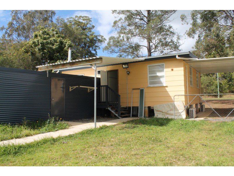 29 Scott Street, Benarkin QLD 4306