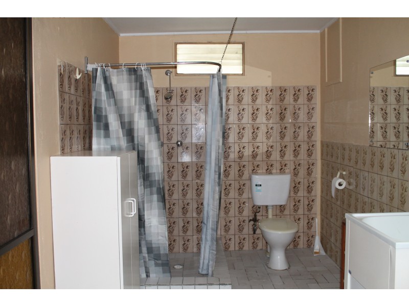 12 Gladys Street, Blackbutt QLD 4306