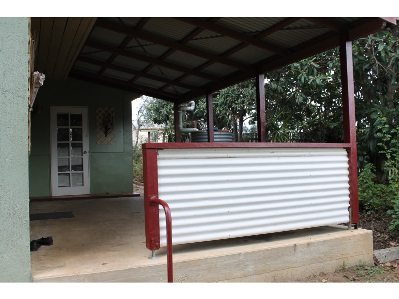 12 Gladys Street, Blackbutt QLD 4306