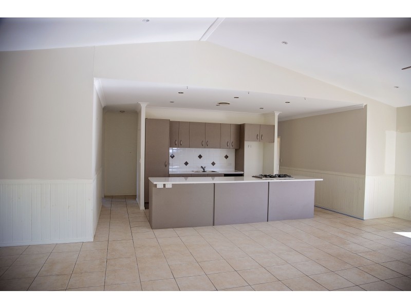 79 David Road, Blackbutt QLD 4306