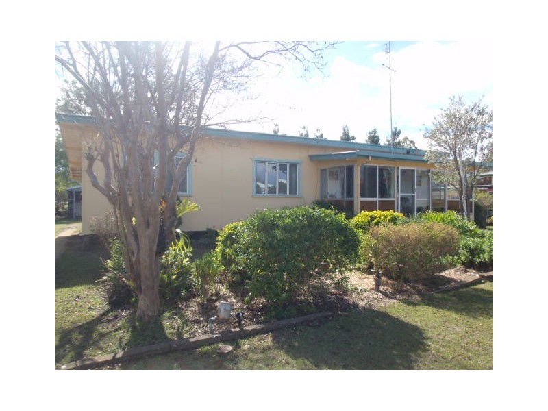 6 Douglas Street, Blackbutt QLD 4306