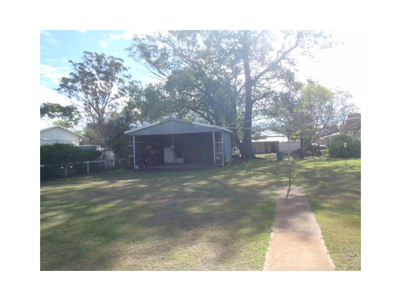 6 Douglas Street, Blackbutt QLD 4306