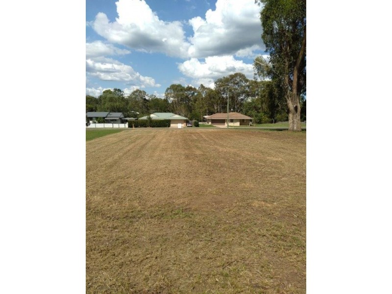 18 Park Drive, Yarraman QLD 4614