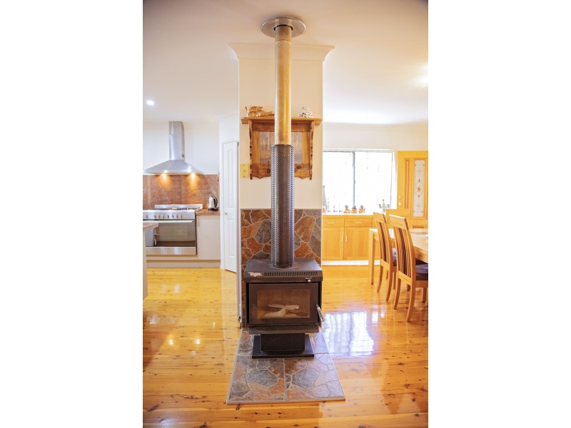 130 GILLILAND CRES, Blackbutt QLD 4306