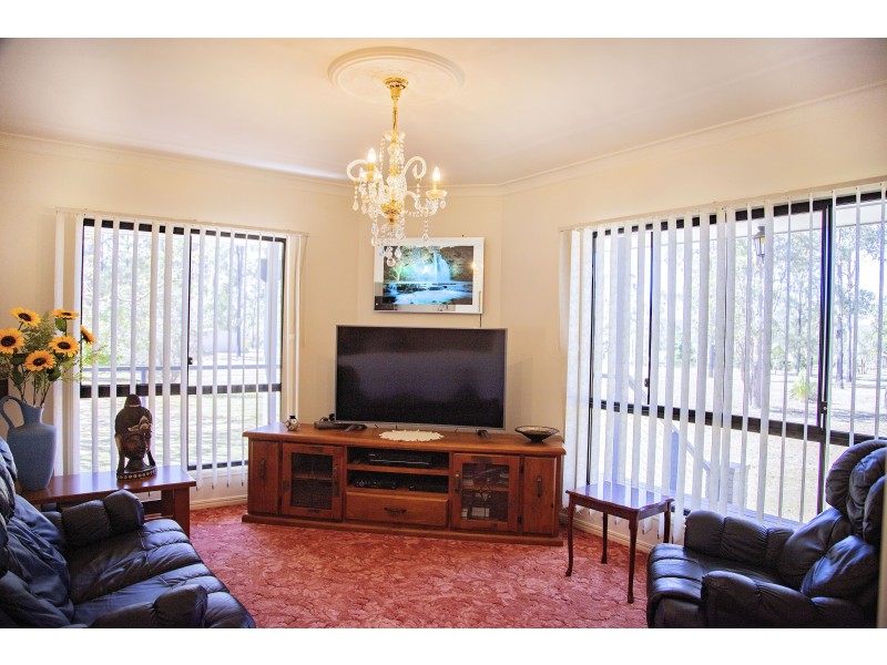 130 GILLILAND CRES, Blackbutt QLD 4306