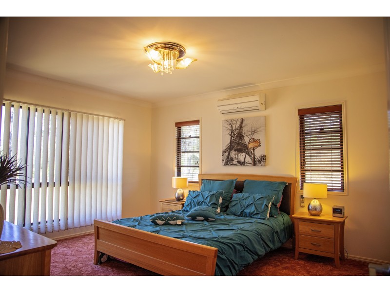 130 GILLILAND CRES, Blackbutt QLD 4306