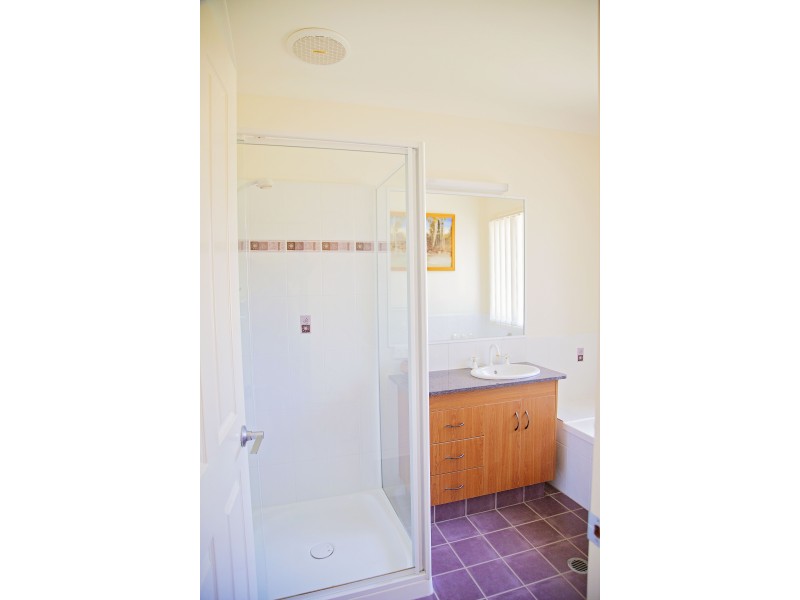 130 GILLILAND CRES, Blackbutt QLD 4306