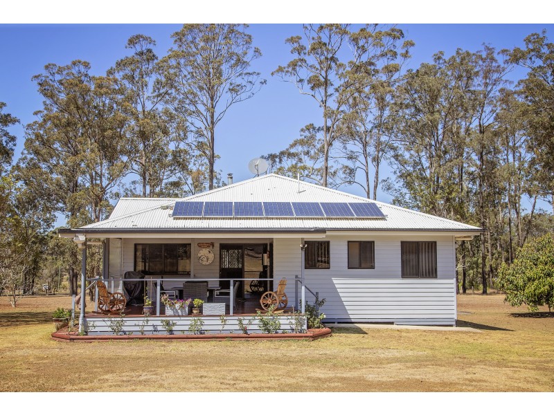 130 GILLILAND CRES, Blackbutt QLD 4306