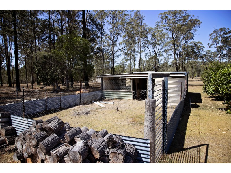 130 GILLILAND CRES, Blackbutt QLD 4306