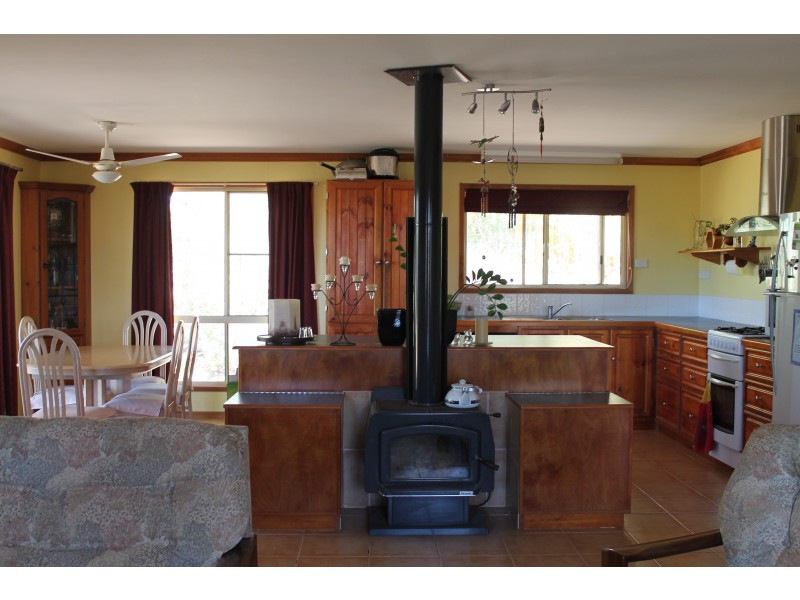 80 HILARY ROAD,, Benarkin QLD 4306