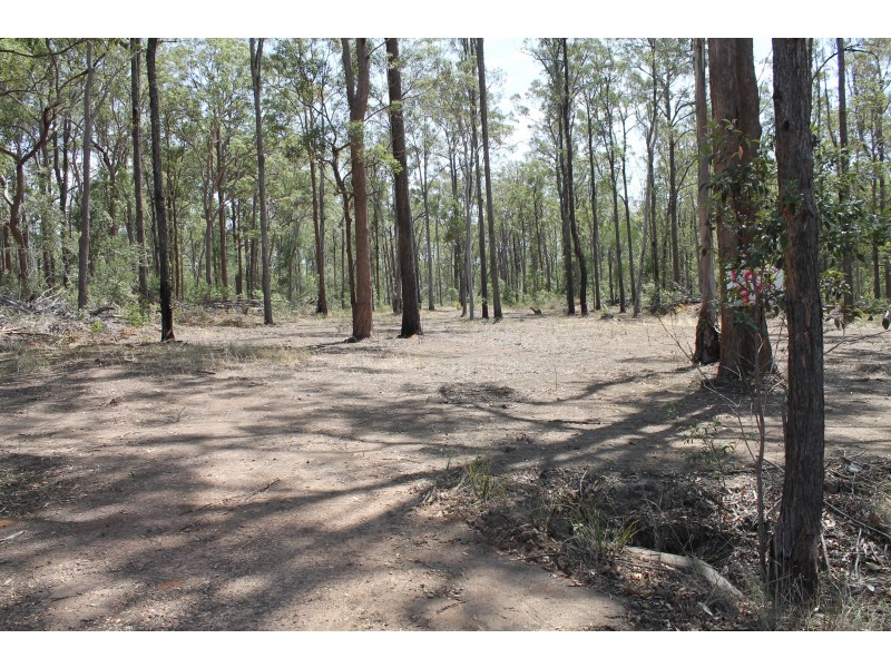 35 Packer Road, Blackbutt QLD 4306