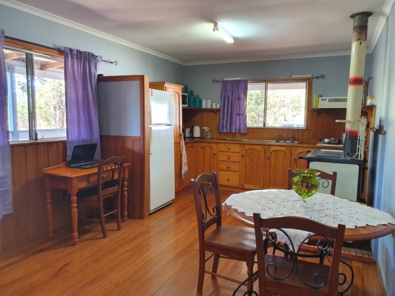 84 Crumpton Drive, Blackbutt QLD 4306