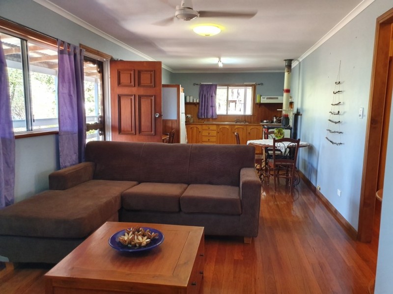 84 Crumpton Drive, Blackbutt QLD 4306