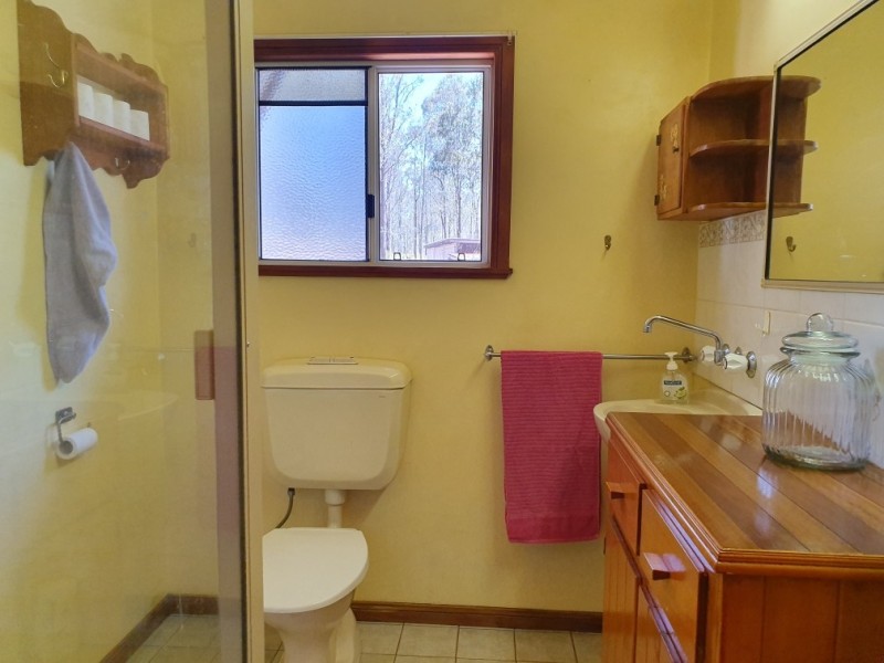 84 Crumpton Drive, Blackbutt QLD 4306